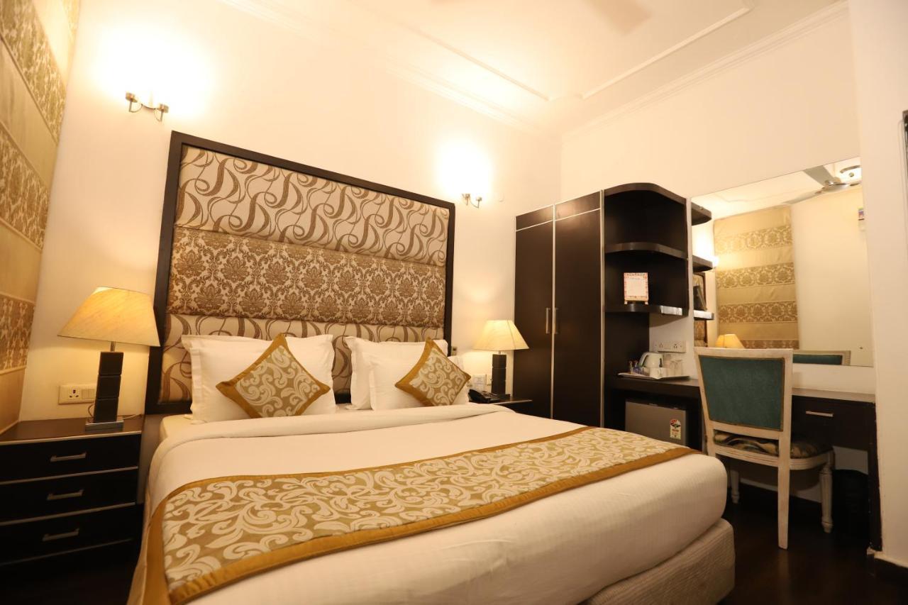 Hotel Capitol Hills - Greater Kailash Delhi Nuova Delhi Esterno foto