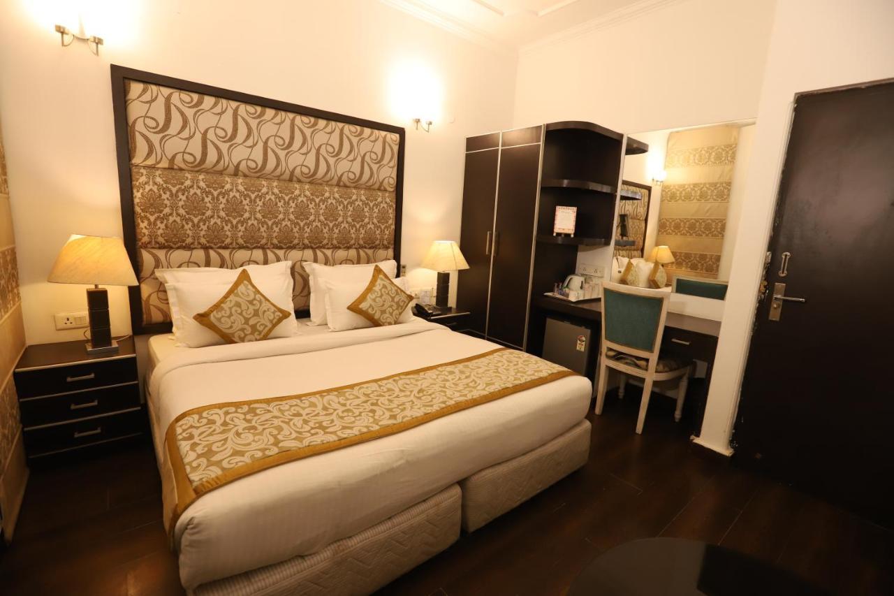 Hotel Capitol Hills - Greater Kailash Delhi Nuova Delhi Esterno foto