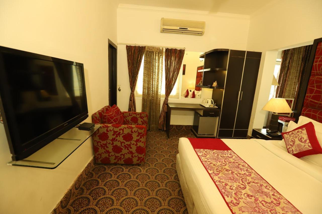 Hotel Capitol Hills - Greater Kailash Delhi Nuova Delhi Esterno foto