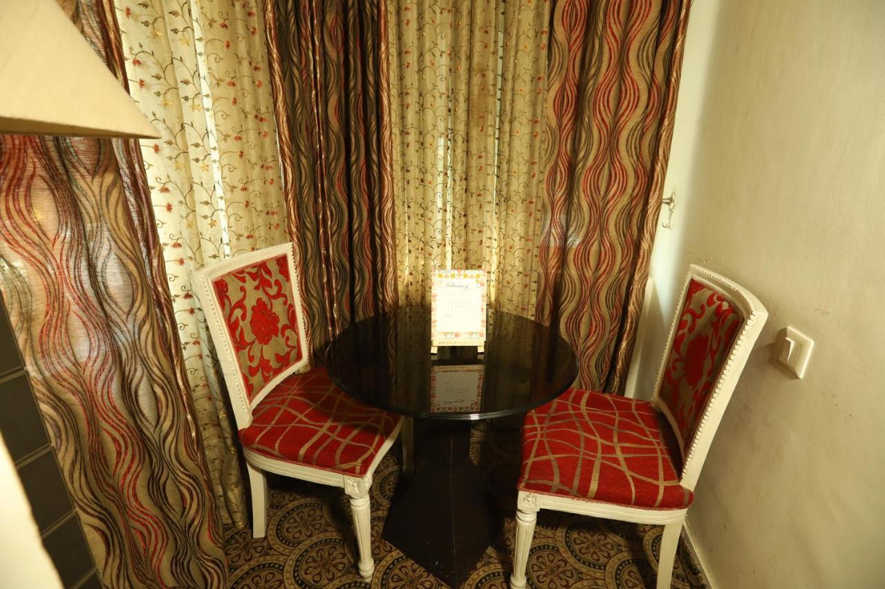 Hotel Capitol Hills - Greater Kailash Delhi Nuova Delhi Esterno foto