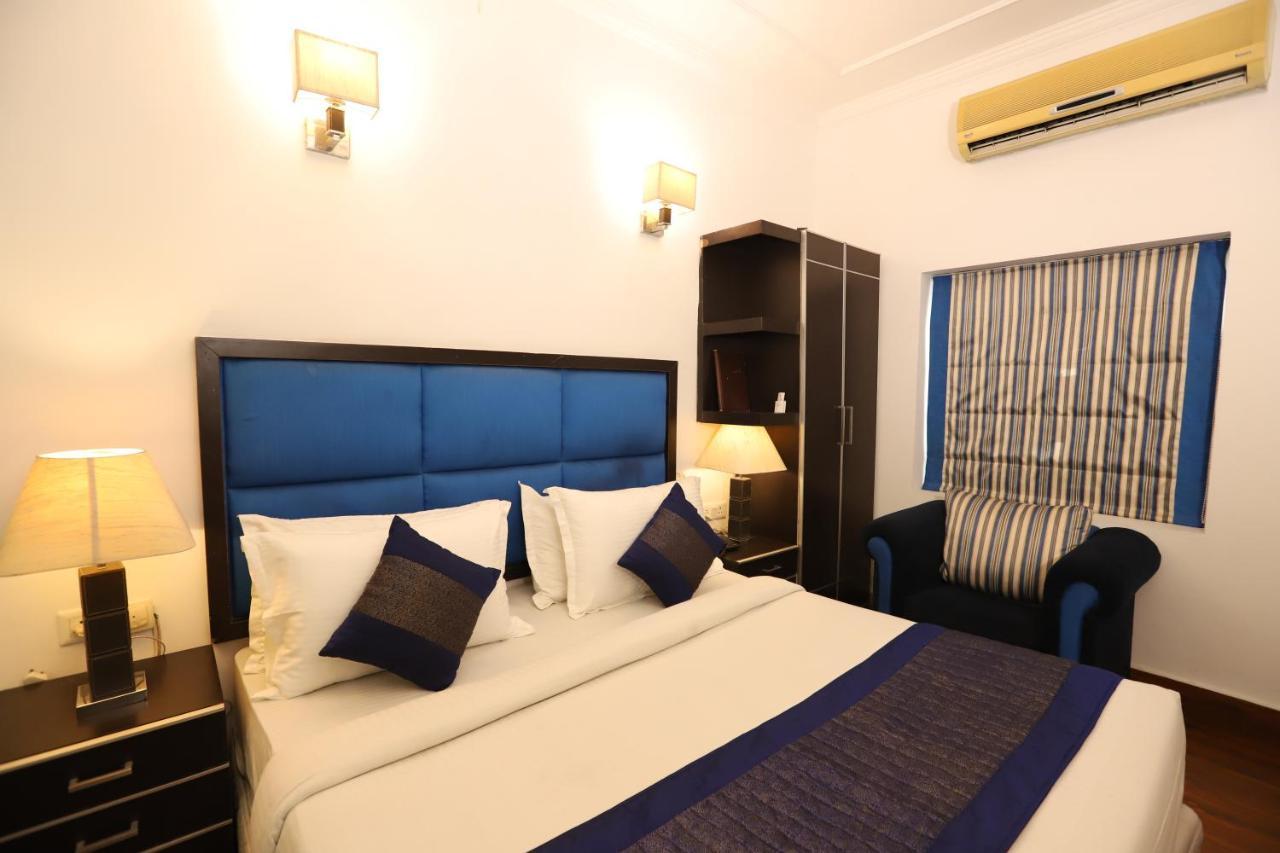 Hotel Capitol Hills - Greater Kailash Delhi Nuova Delhi Esterno foto