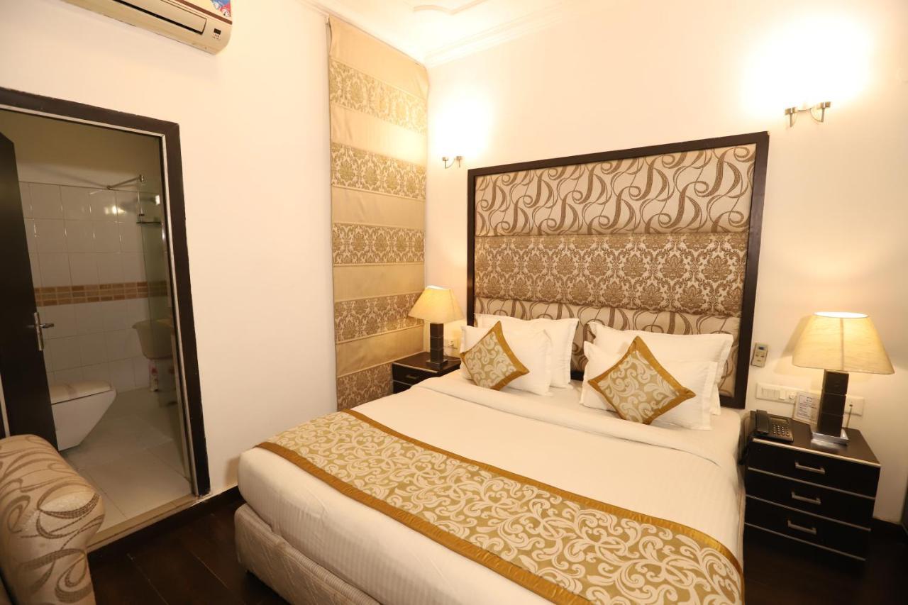 Hotel Capitol Hills - Greater Kailash Delhi Nuova Delhi Esterno foto