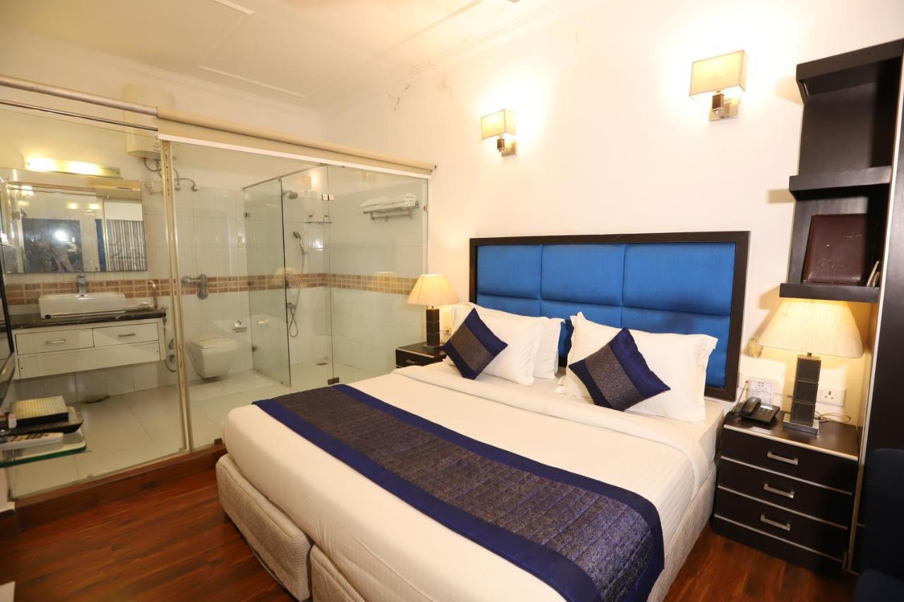 Hotel Capitol Hills - Greater Kailash Delhi Nuova Delhi Esterno foto