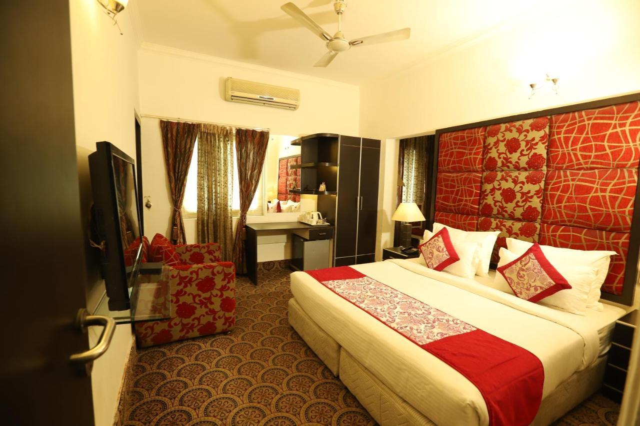 Hotel Capitol Hills - Greater Kailash Delhi Nuova Delhi Esterno foto
