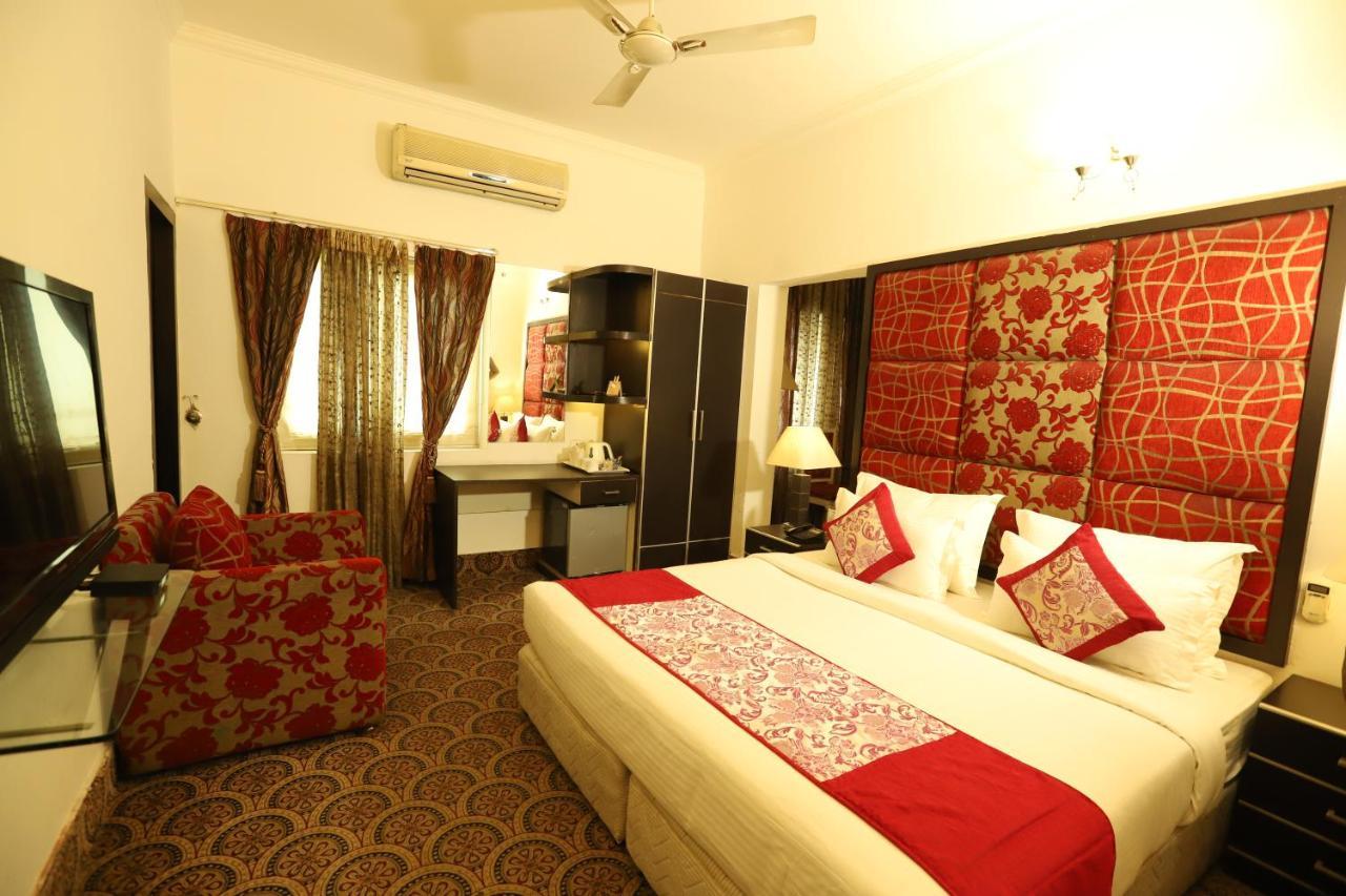 Hotel Capitol Hills - Greater Kailash Delhi Nuova Delhi Esterno foto